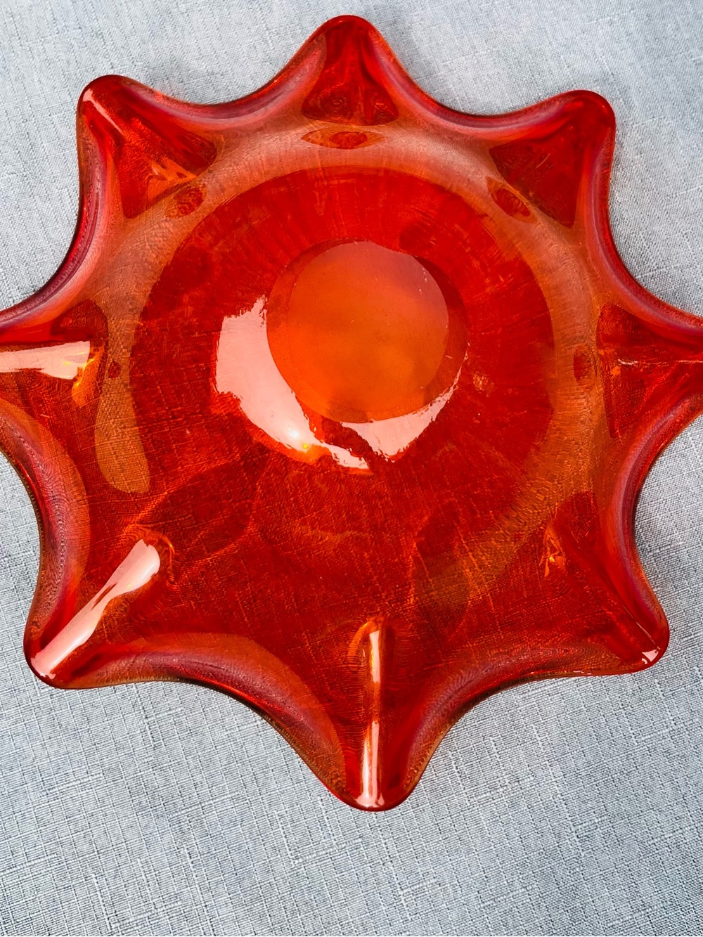 Vintage Amberina Red Orange Ruffled Art Glass Bowl MCM Centrepiece - Picture 5 of 16